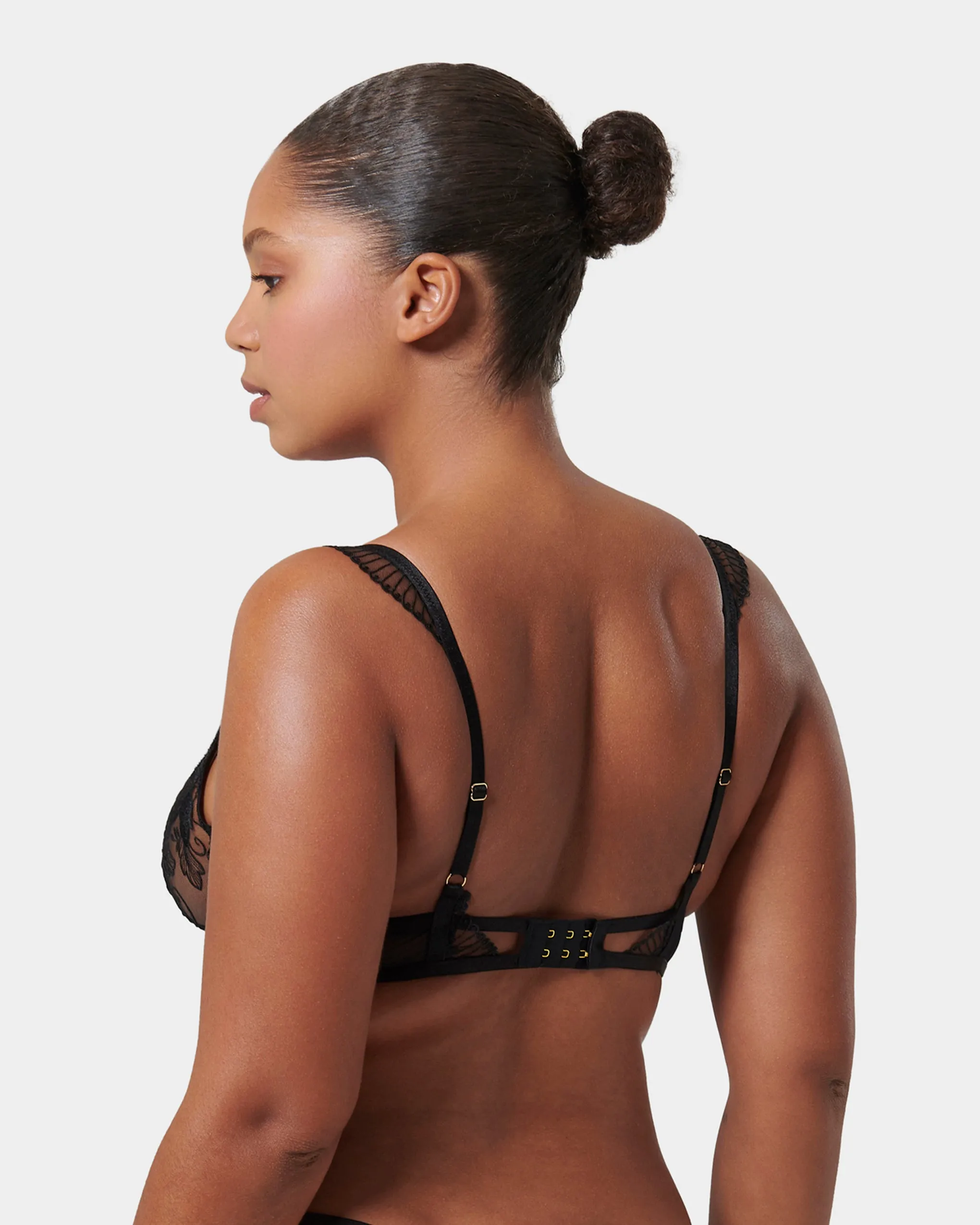 Gabriella Floral Embroidered Bra Black