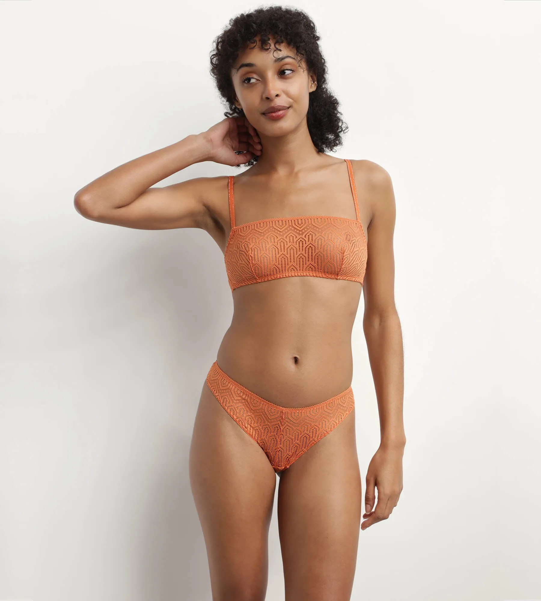 Graphic lace bralette in Noisette Mod de Dim