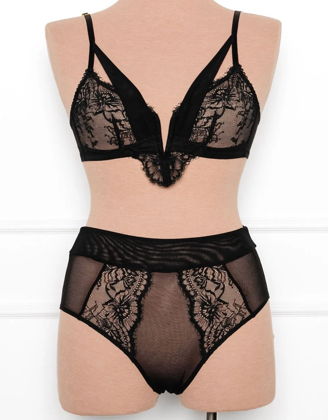 Lace & Mesh V-Wire Bralette - Black