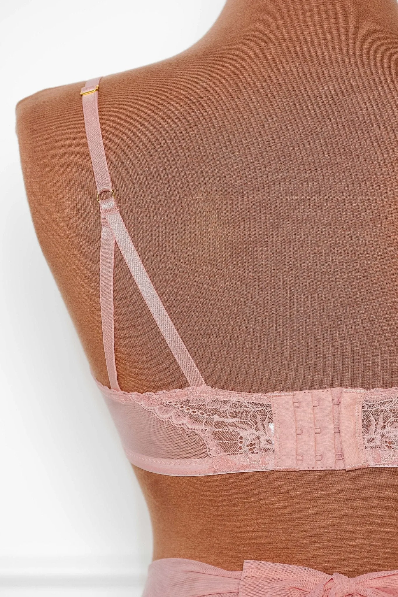 Lace & Mesh V-Wire Bralette - Blush