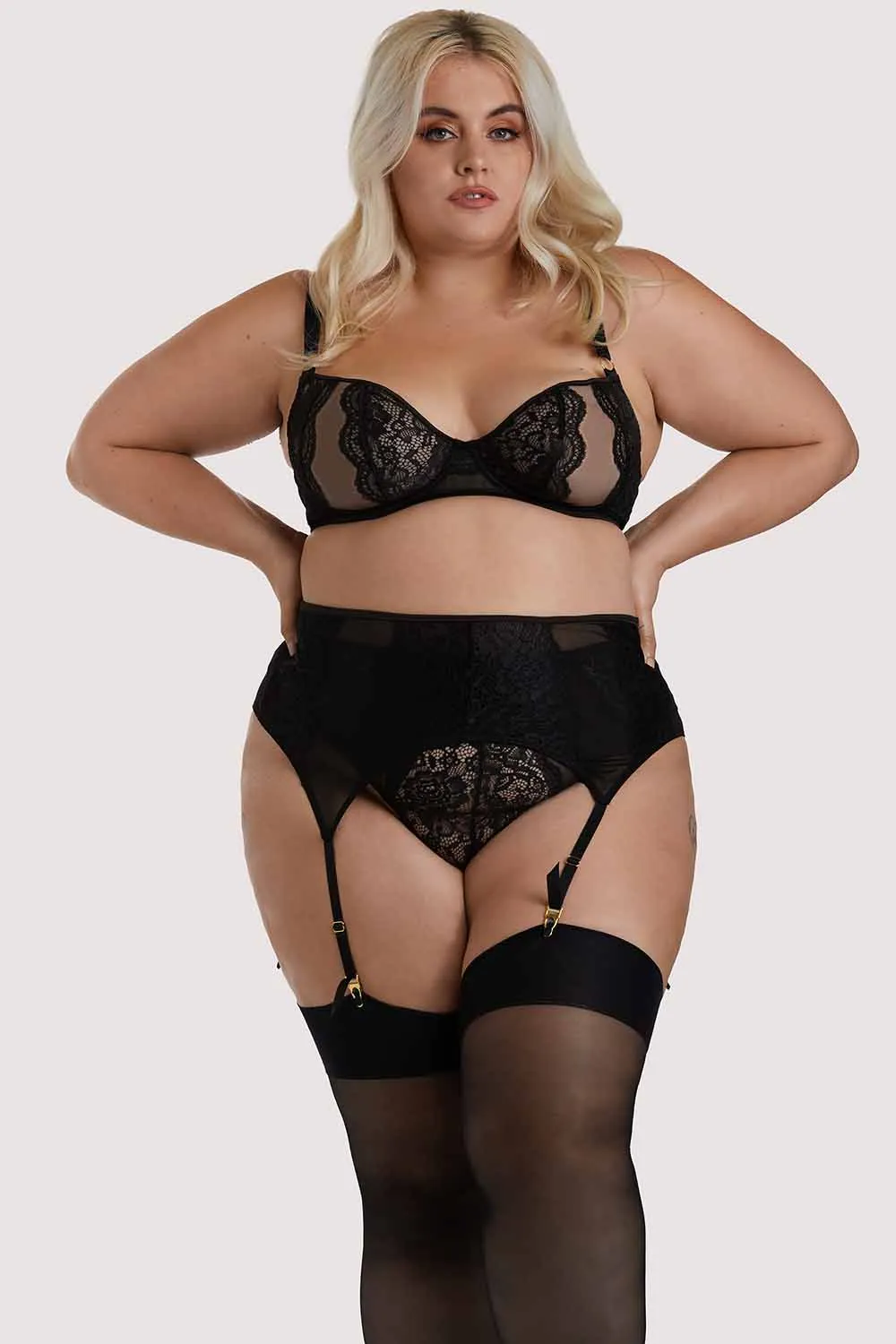 Suede Lace Black Suspender